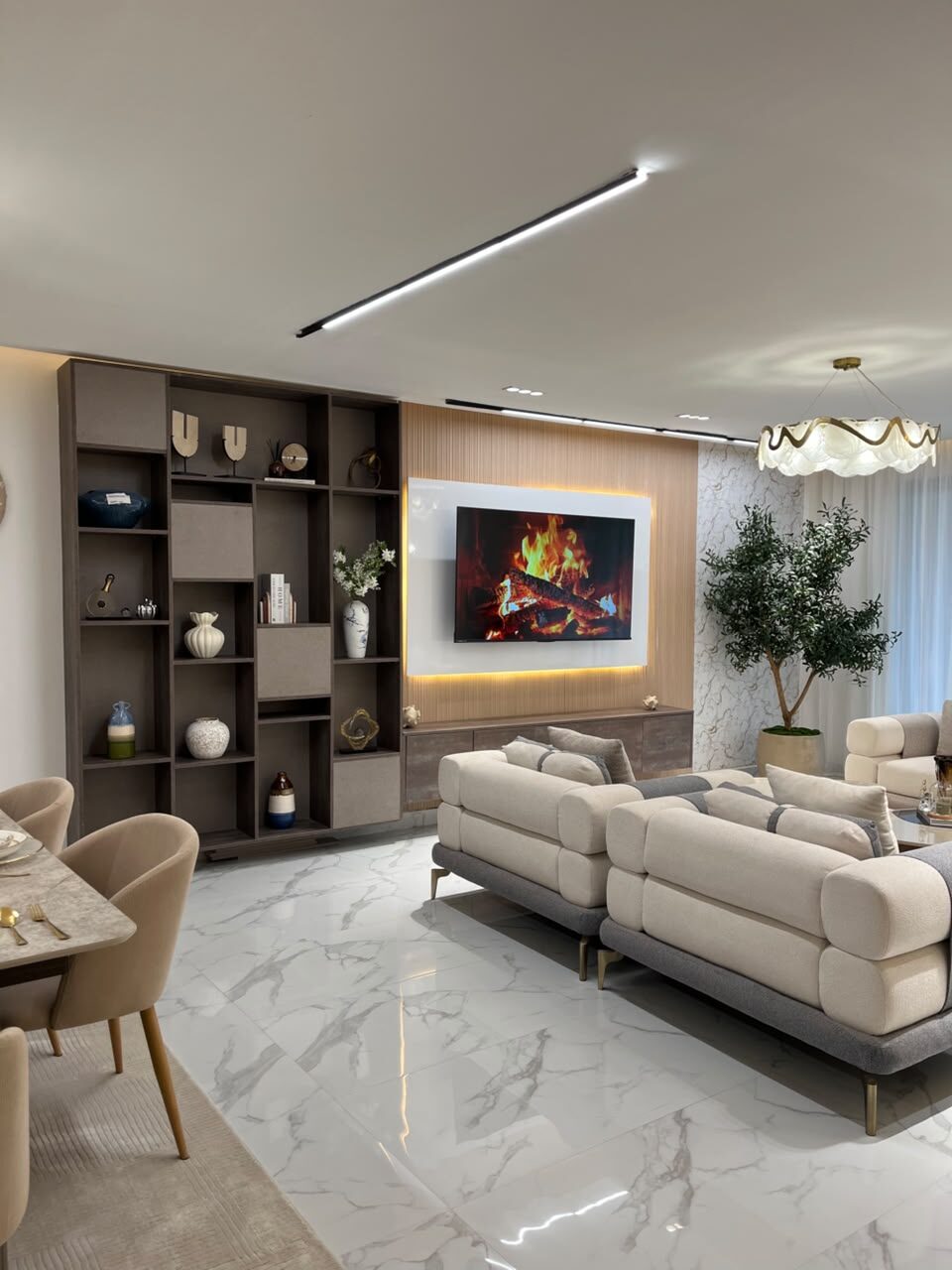 Parklands living room TV and fireplace wall